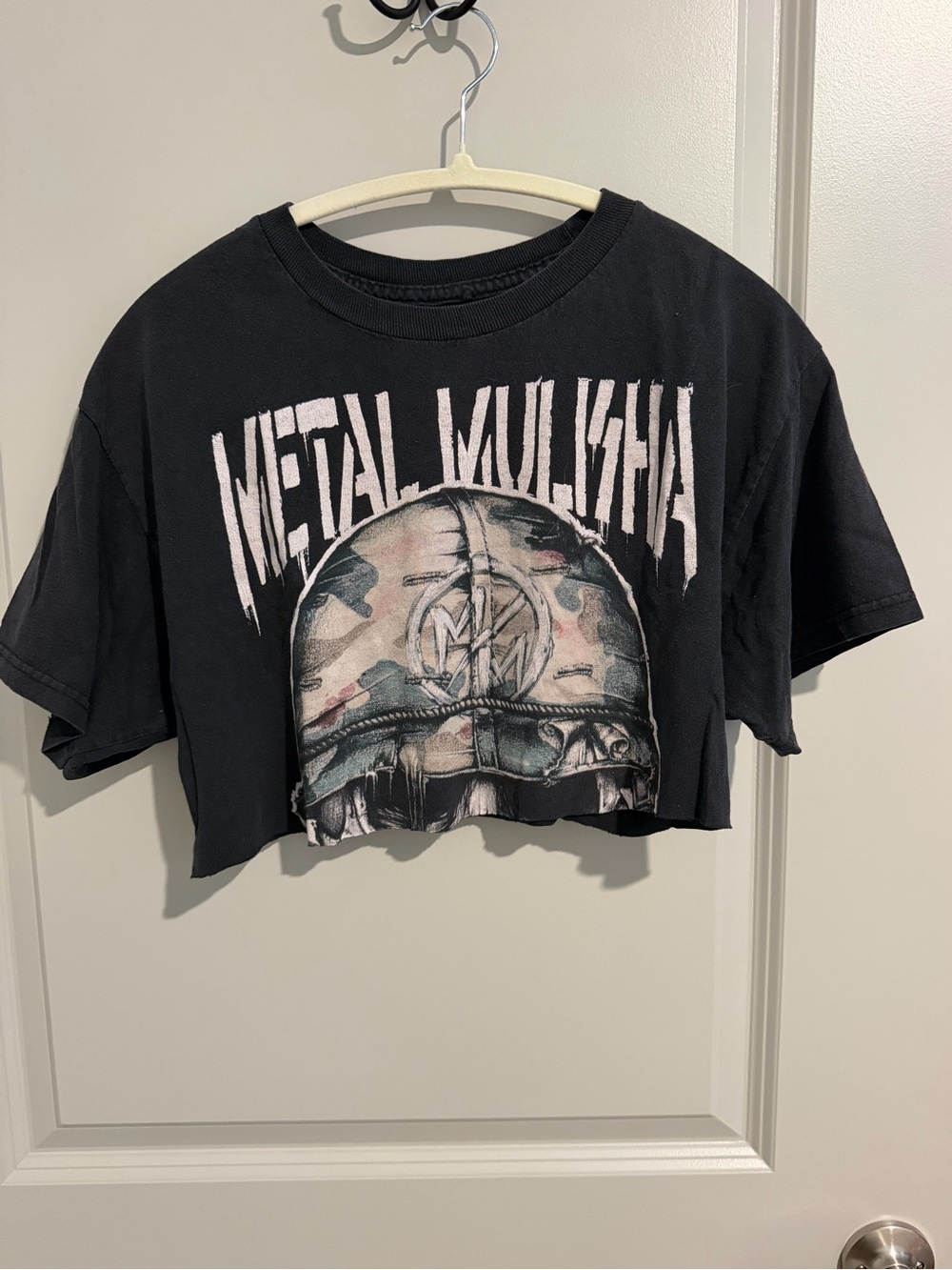 Metal Mulisha Black Cropped Tee with Camo Helmet Graphic